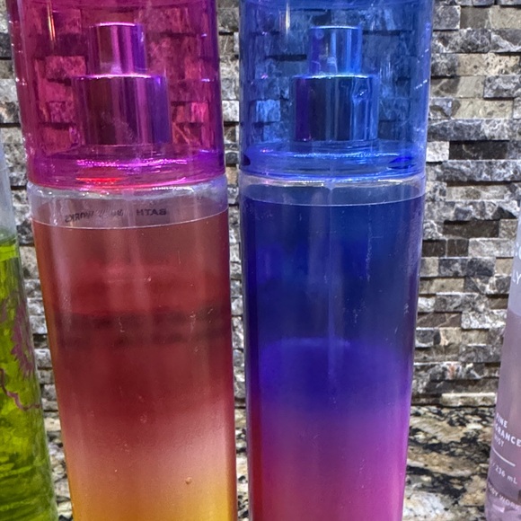 Bath & Body Works Bundle 7 Body Sprays - Picture 4 of 6